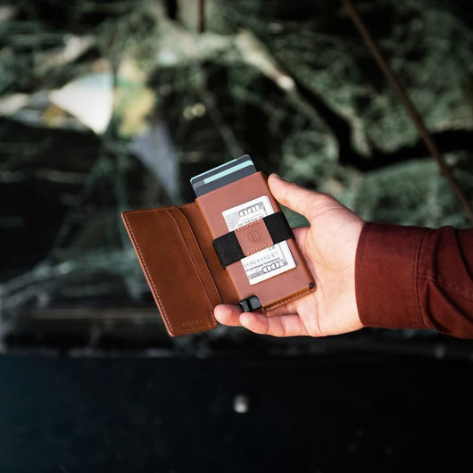 Ekster Wallet + FREE Finder Card - VIP Offer