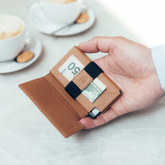 Ekster Wallet + FREE Finder Card - VIP Offer