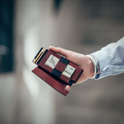Ekster Wallet + FREE Finder Card - VIP Offer