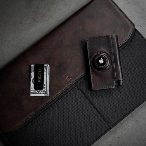 Wallet for AirTag